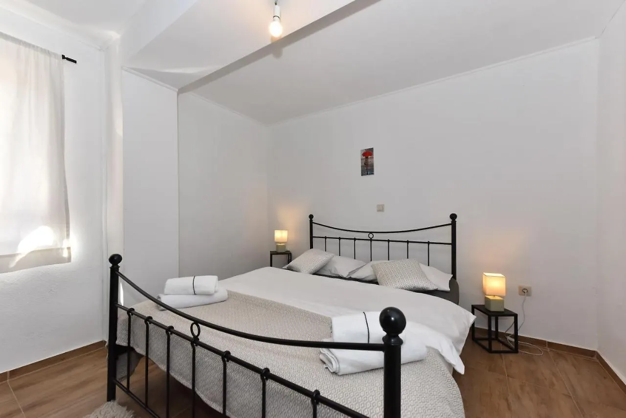Apartment Loro With Jacuzzi Posedarje 0*,  Kroatien