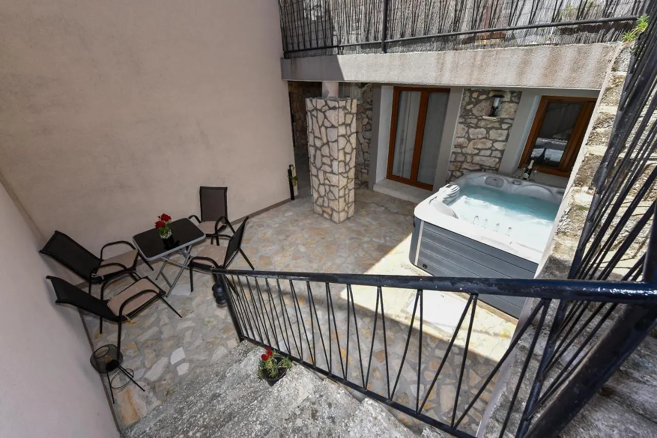 Apartment Loro With Jacuzzi Posedarje 0*,