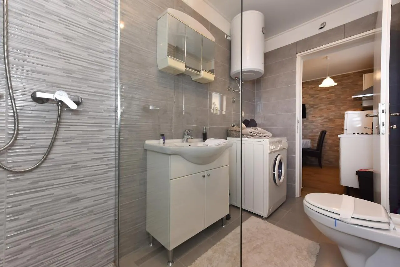 Apartment Loro With Jacuzzi Posedarje 0*,  Kroatien